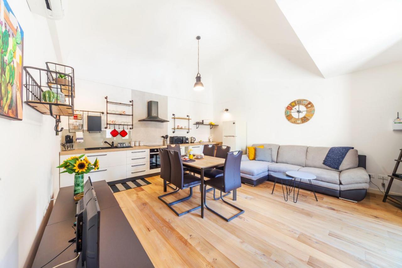 Vakalu-Piazza Duomo Charming Apartment Szirakúza Kültér fotó